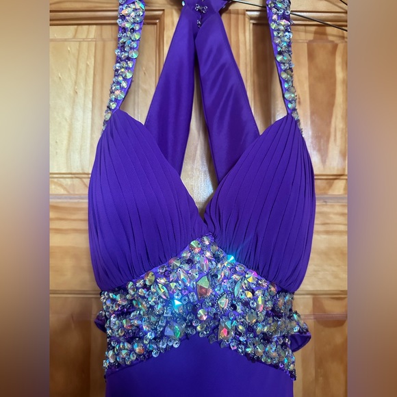 Prom dress with sequence top and open back - Picture 2 of 4